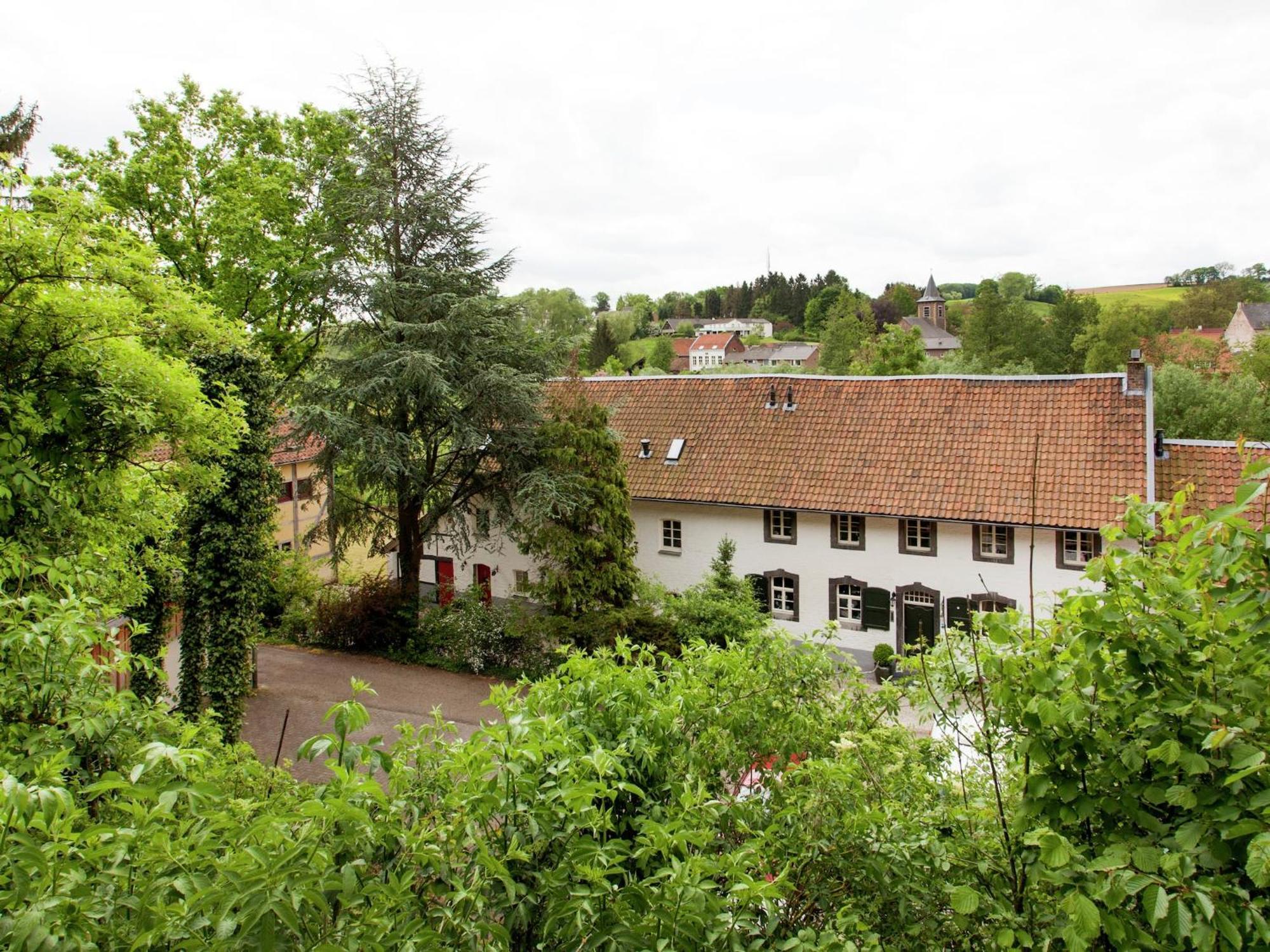 Stunning Holiday Home Near Forest In Slenaken Esterno foto