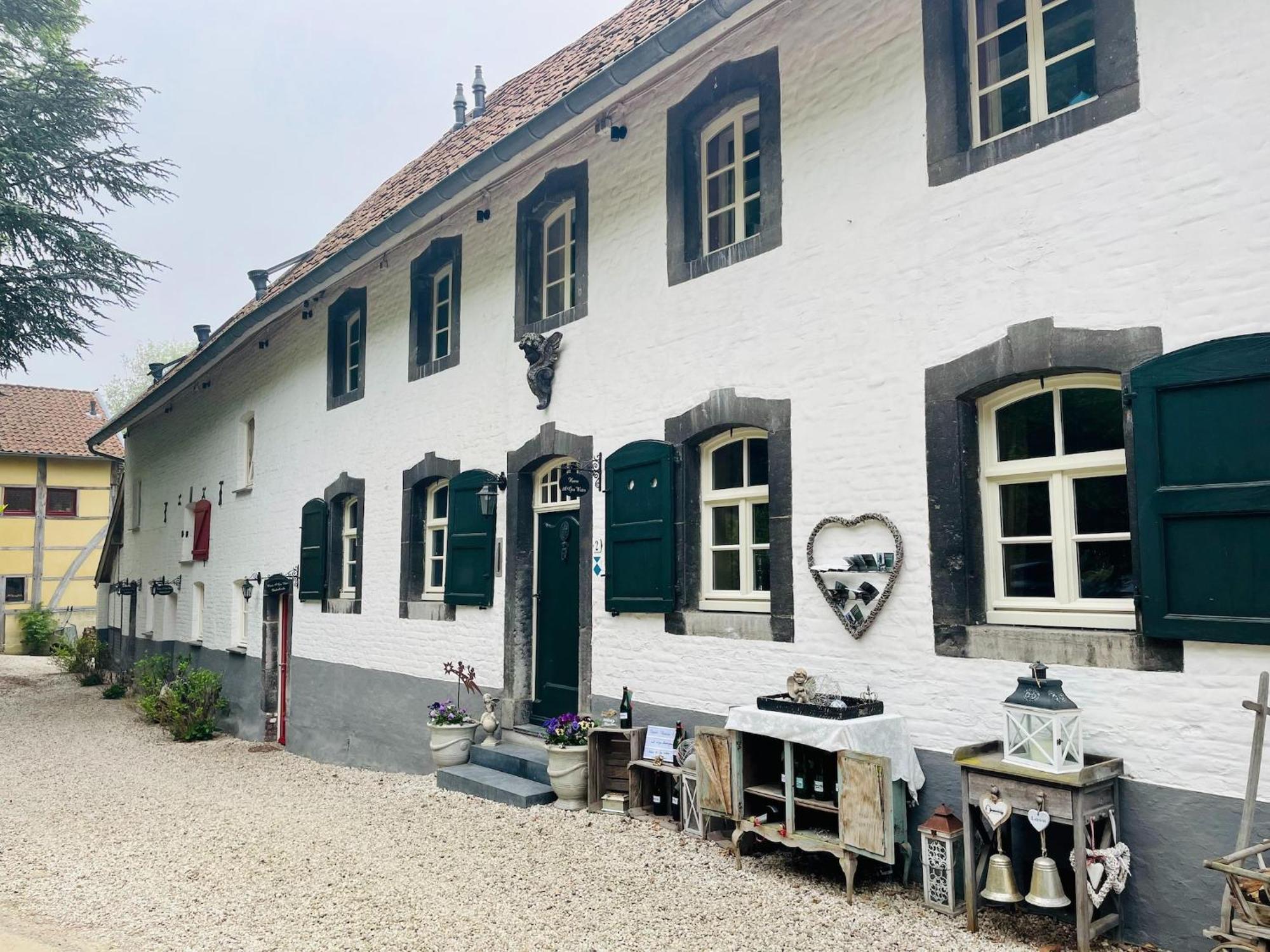 Stunning Holiday Home Near Forest In Slenaken Esterno foto